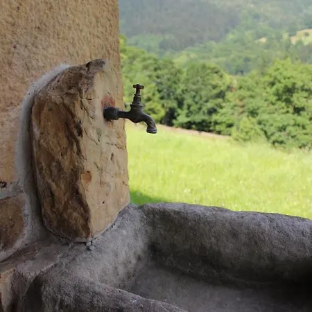 בקתה El Refugio De Luena *